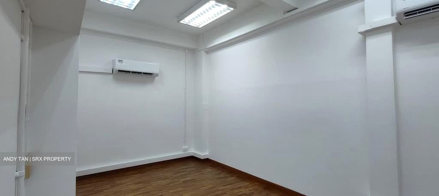North Bridge Road (D7), Office #593383501